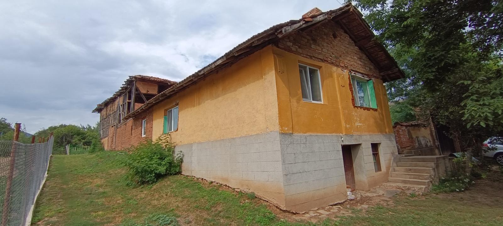 House for Sale in Chavdar, Sofia Province