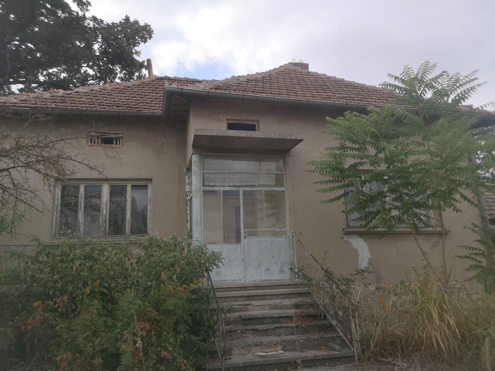 House for Sale in Dolni Lukovit, Pleven