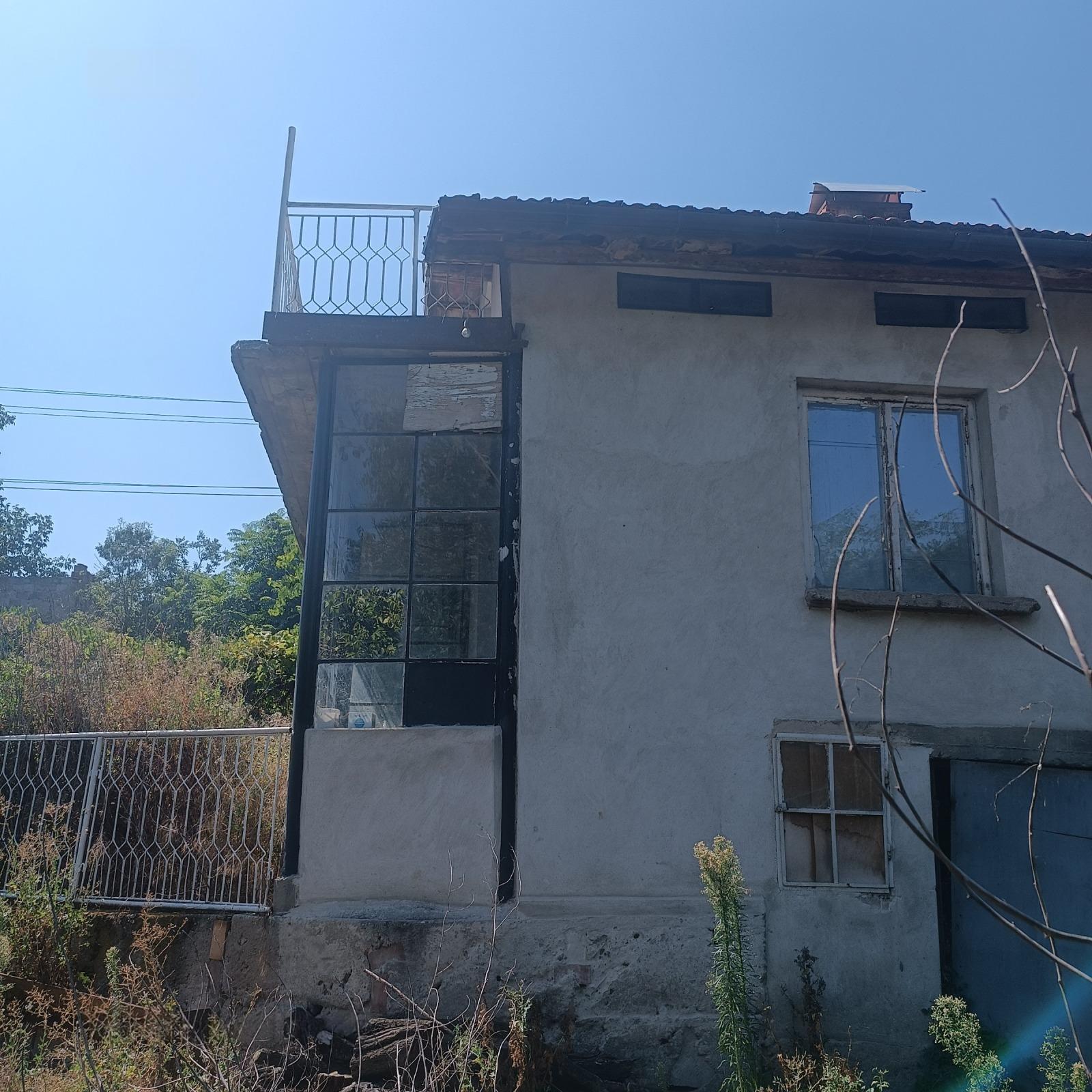 House for Sale in Ruse, Charodeyka – Yug
