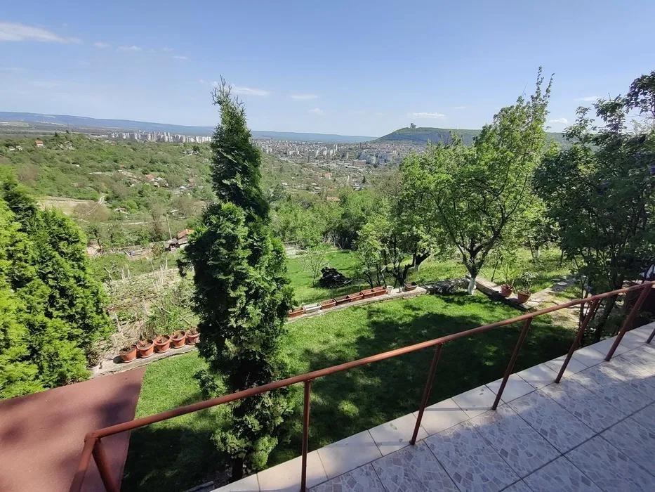 Villa for Sale in Shumen, Chashka Area