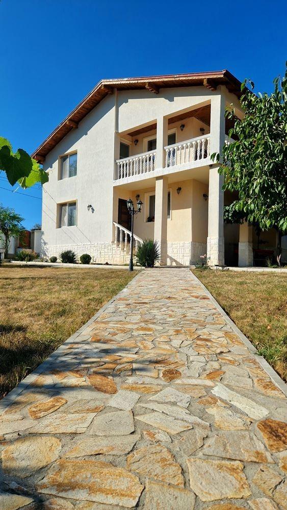 House for Sale in Slivnitsa, Sofia Province