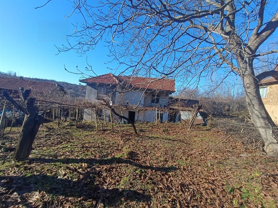 House for Sale in Zdravkovets, Gabrovo