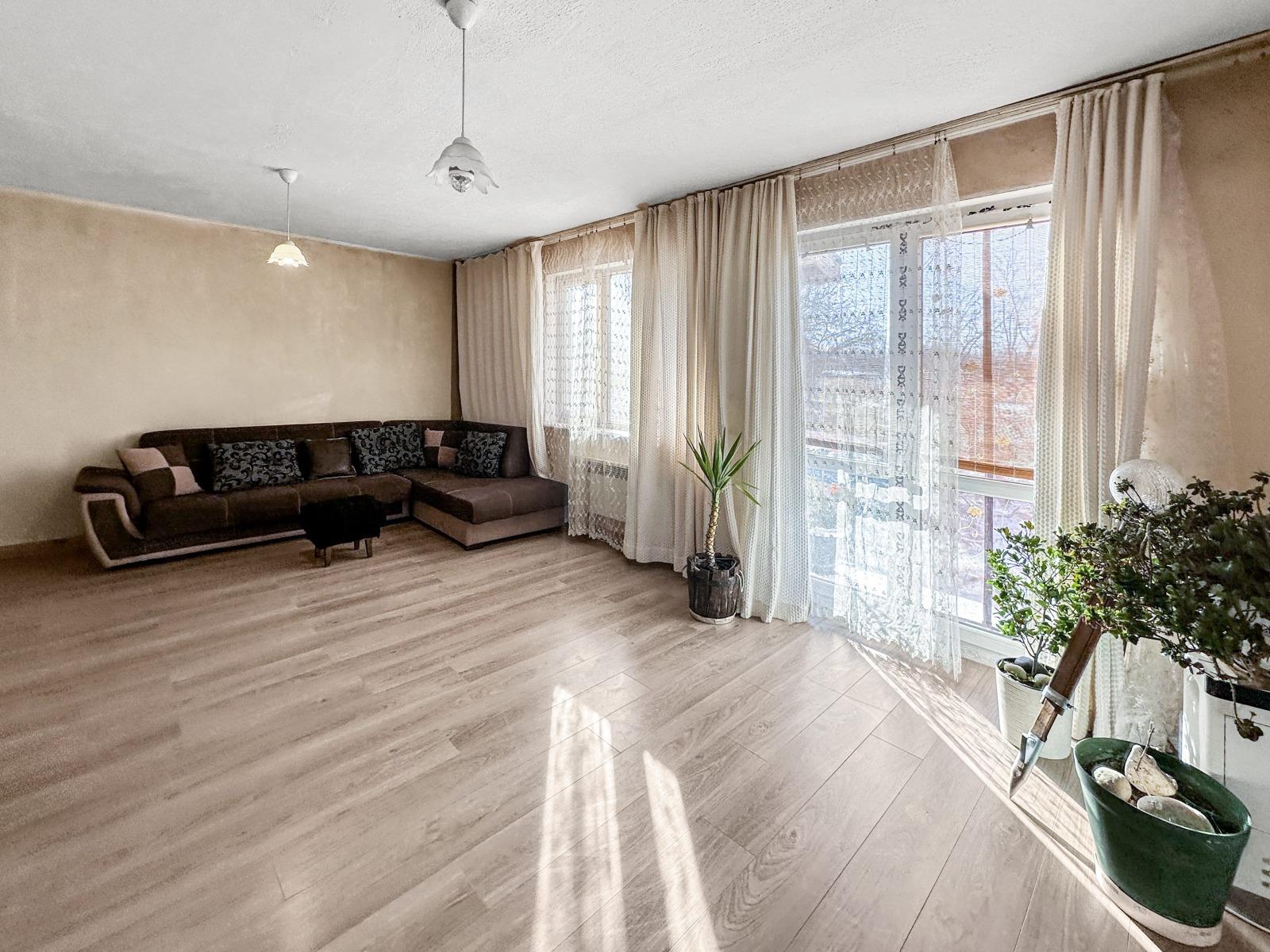 House for Sale in Tsarichino, Dobrich