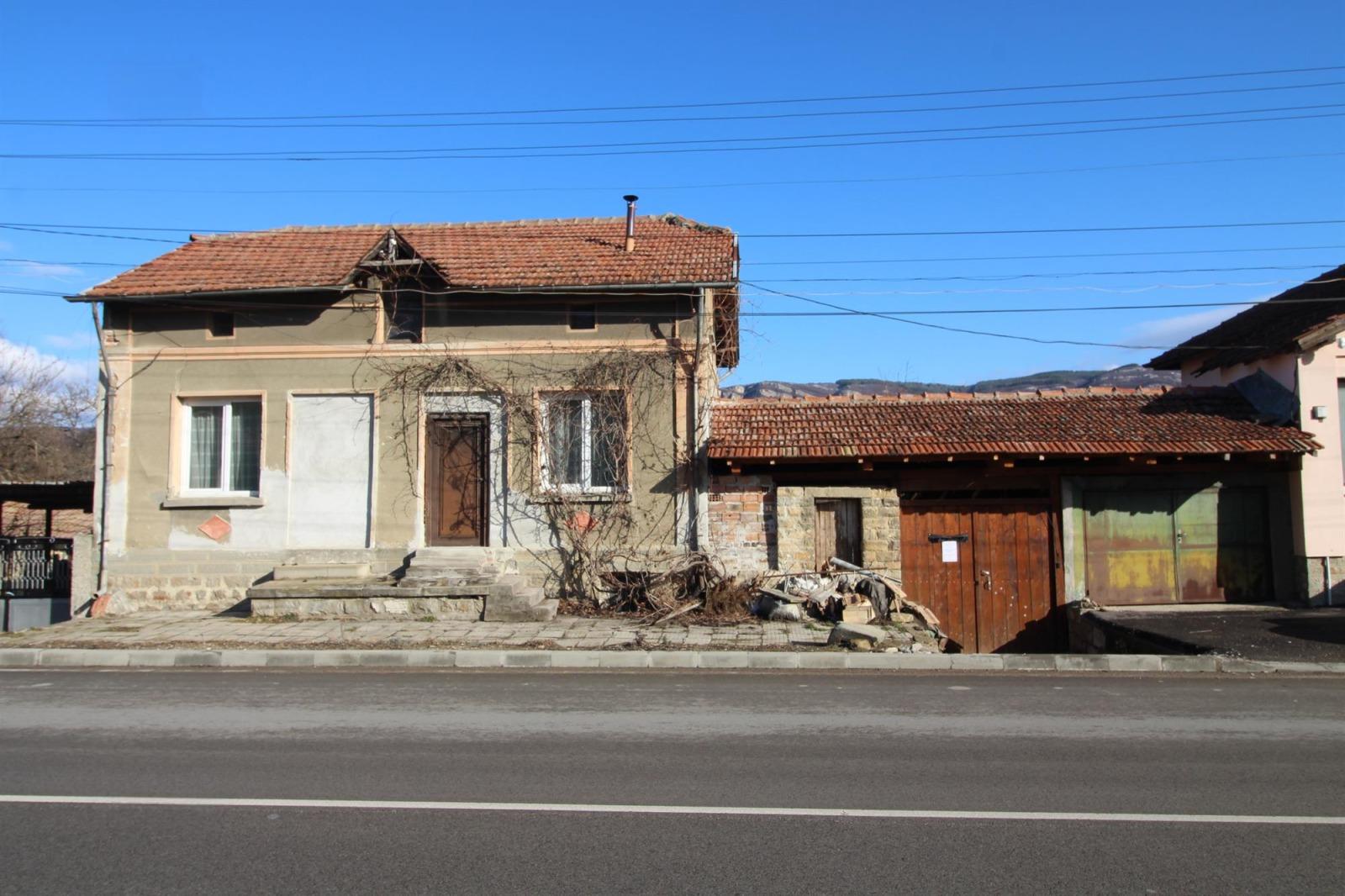House for Sale in Yankovtsi, Gabrovo