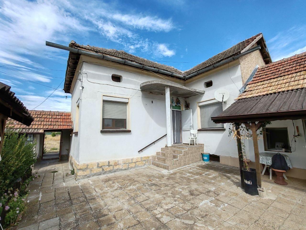 House for Sale in Staroseltsi, Pleven