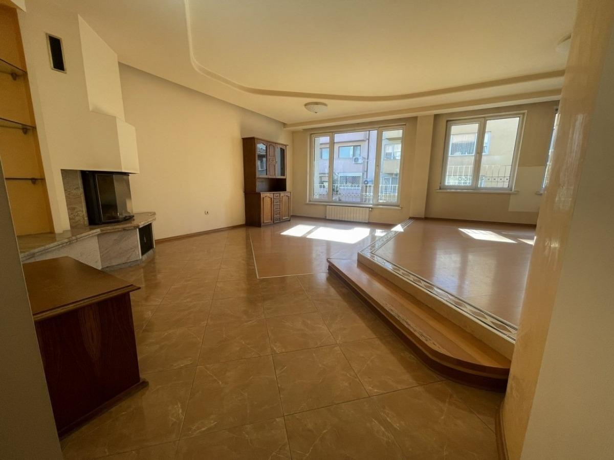 House for Sale in Plovdiv, Kamenitsa 2