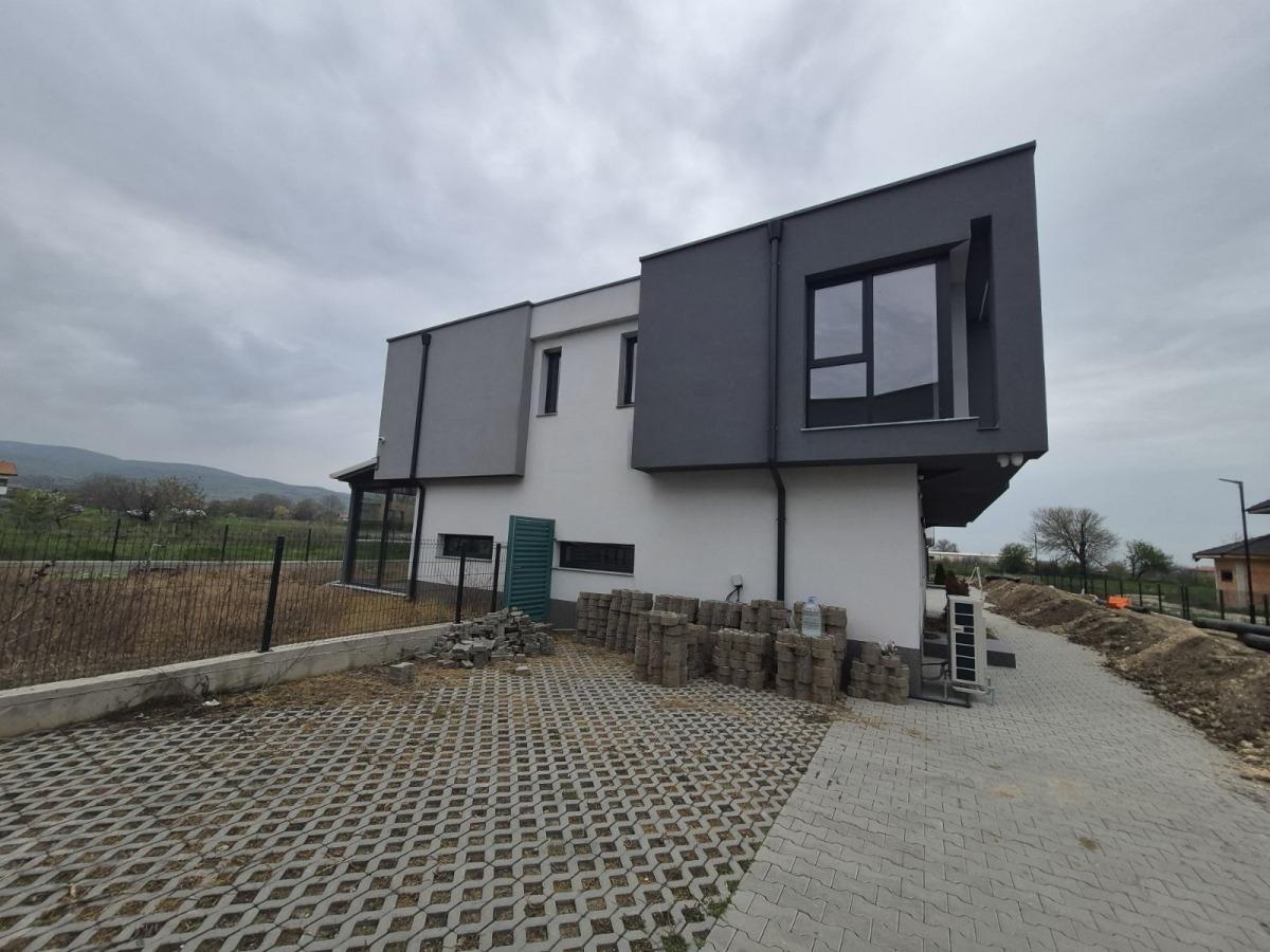 House for Sale in Parvenets, Plovdiv