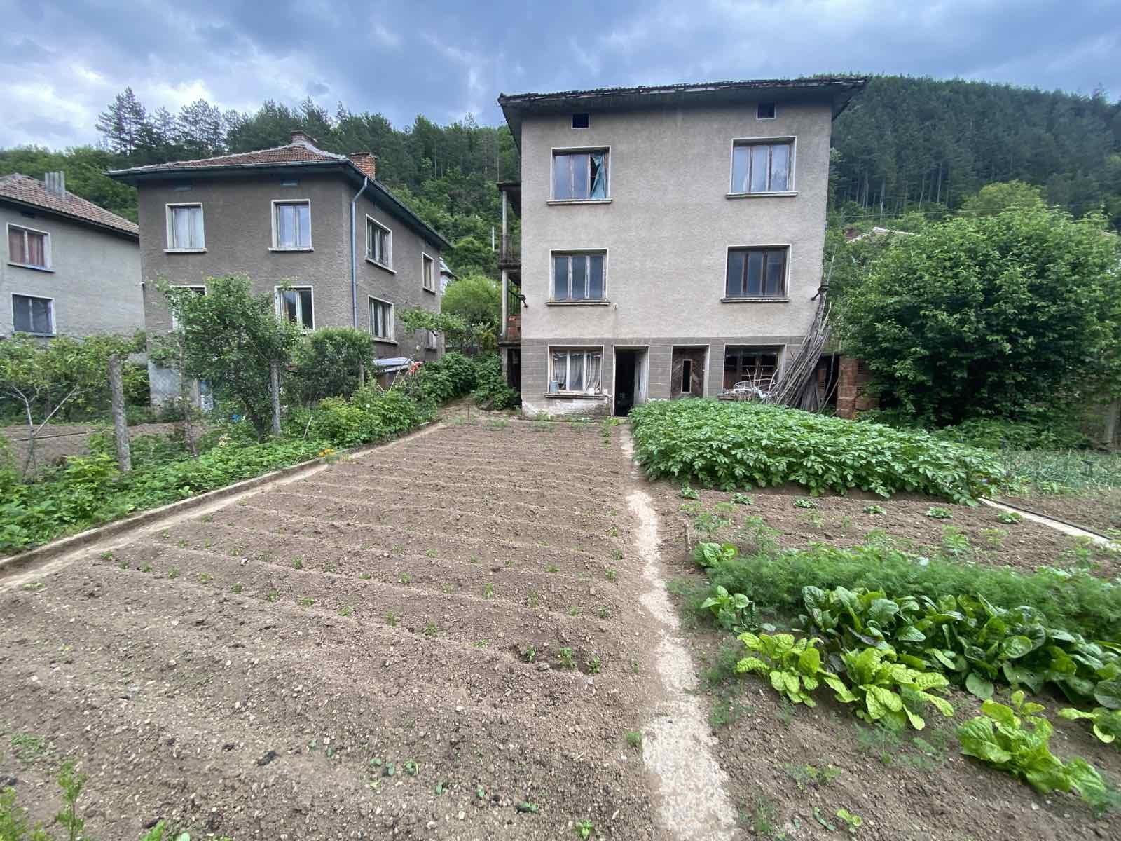 House for Sale in Gabrovnitsa, Sofia Province