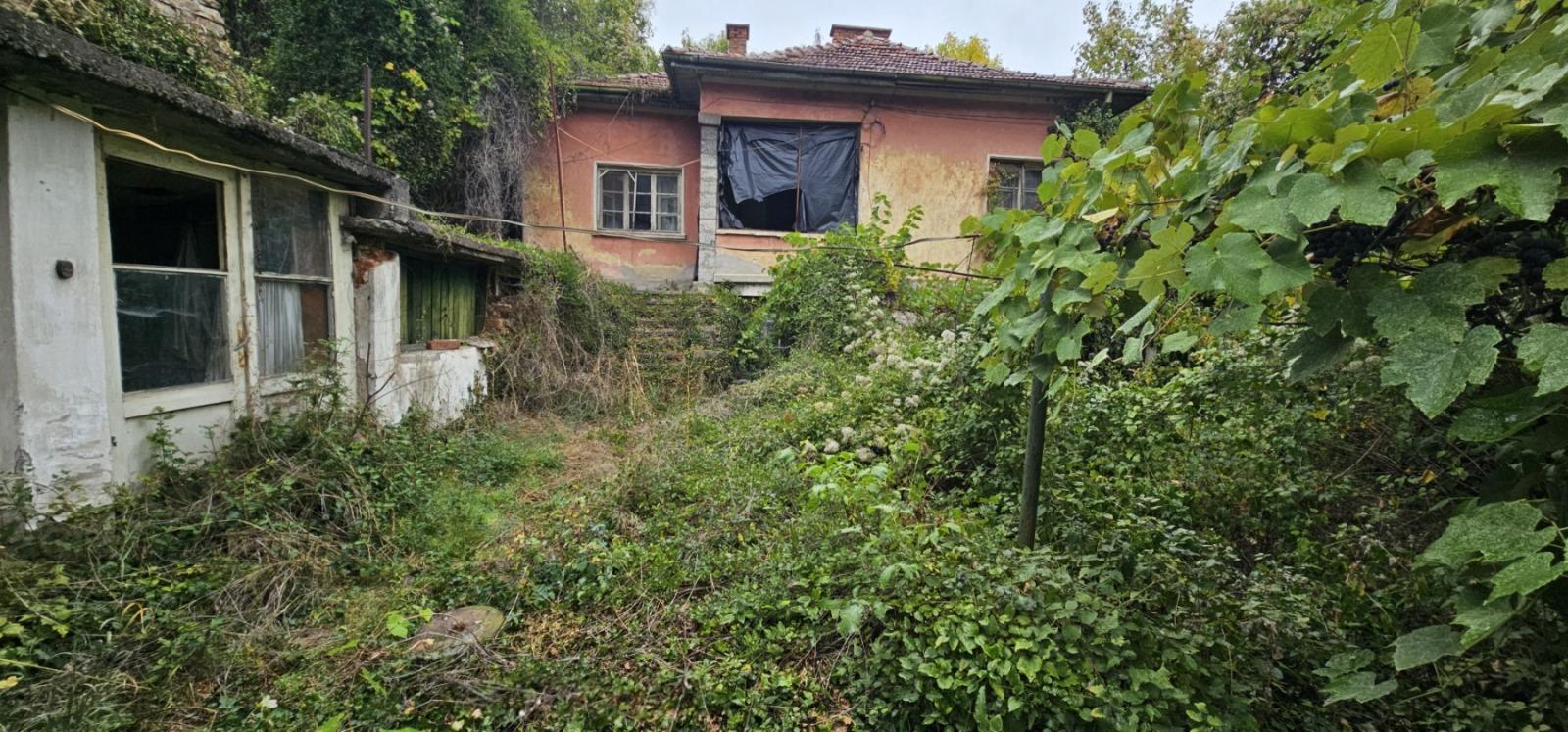 House for Sale in Tserovo, Sofia Province