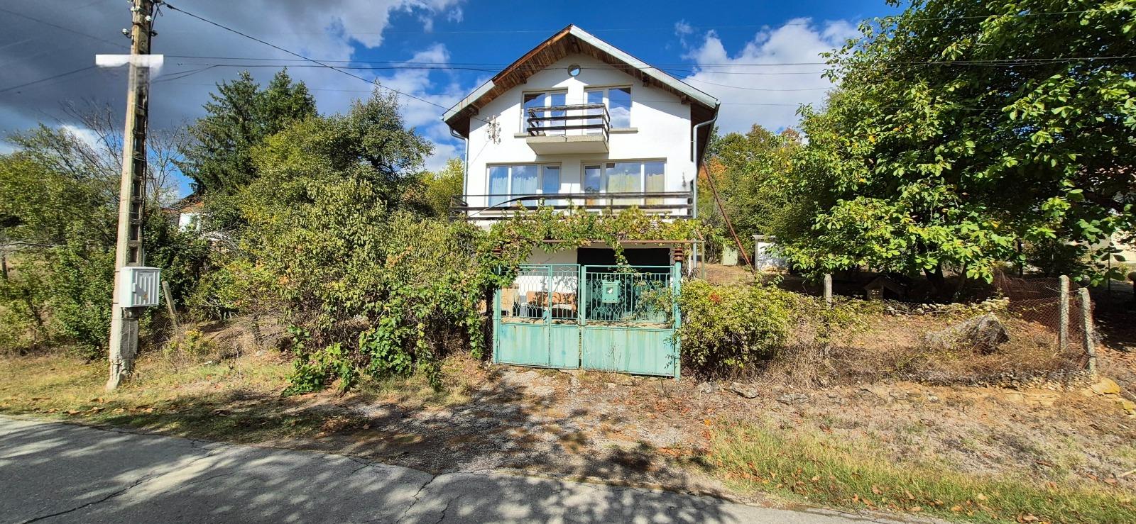 House for Sale in Lesicharka, Gabrovo