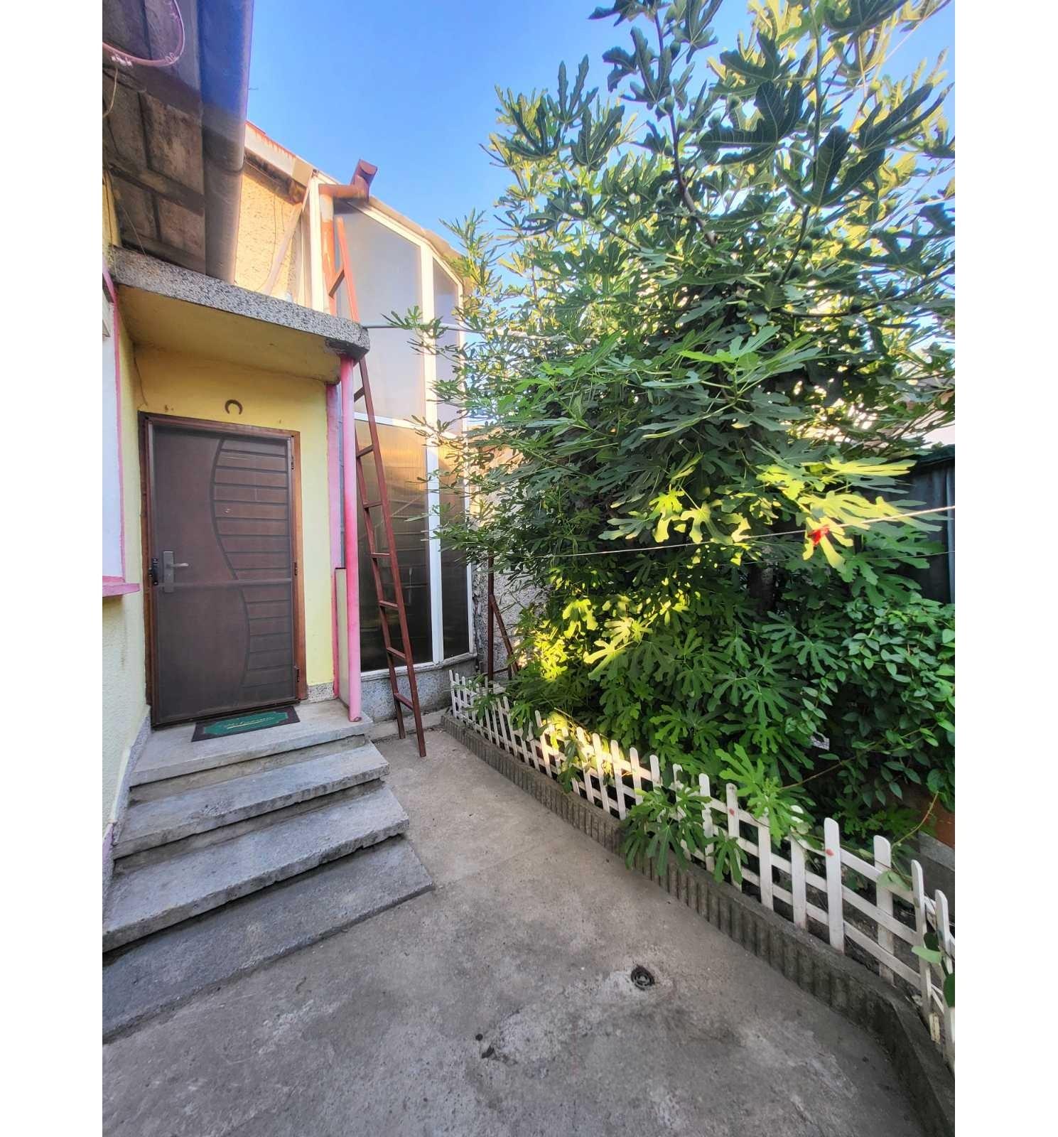 House for Sale in Dobrich, Kralska zona