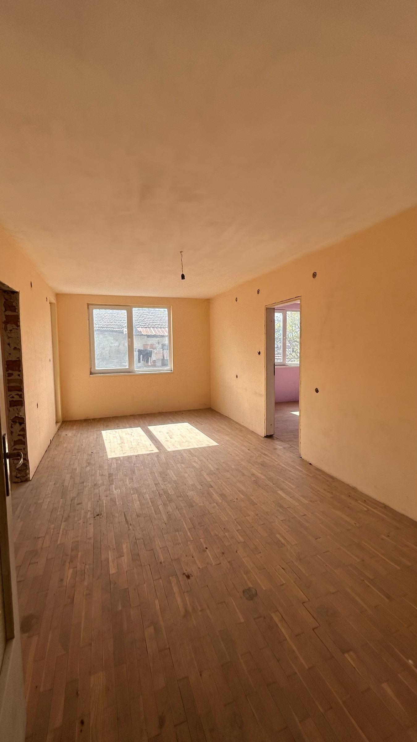 House Floor for Sale in Sofia, Kazichene