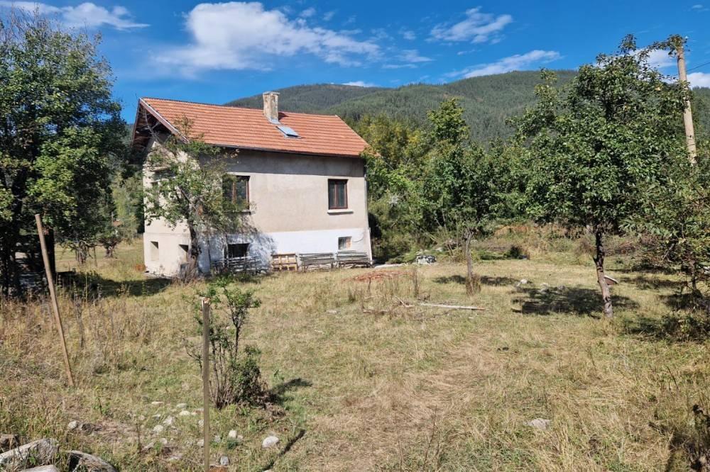 House for Sale in Govedartsi, Sofia Province