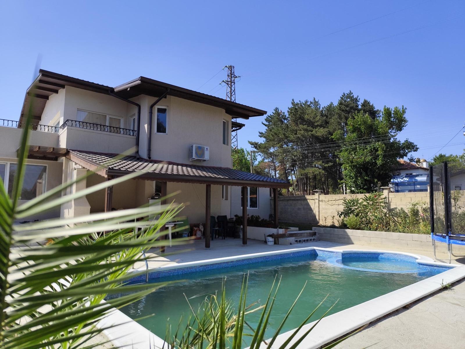 House for Sale in Yunets, Varna