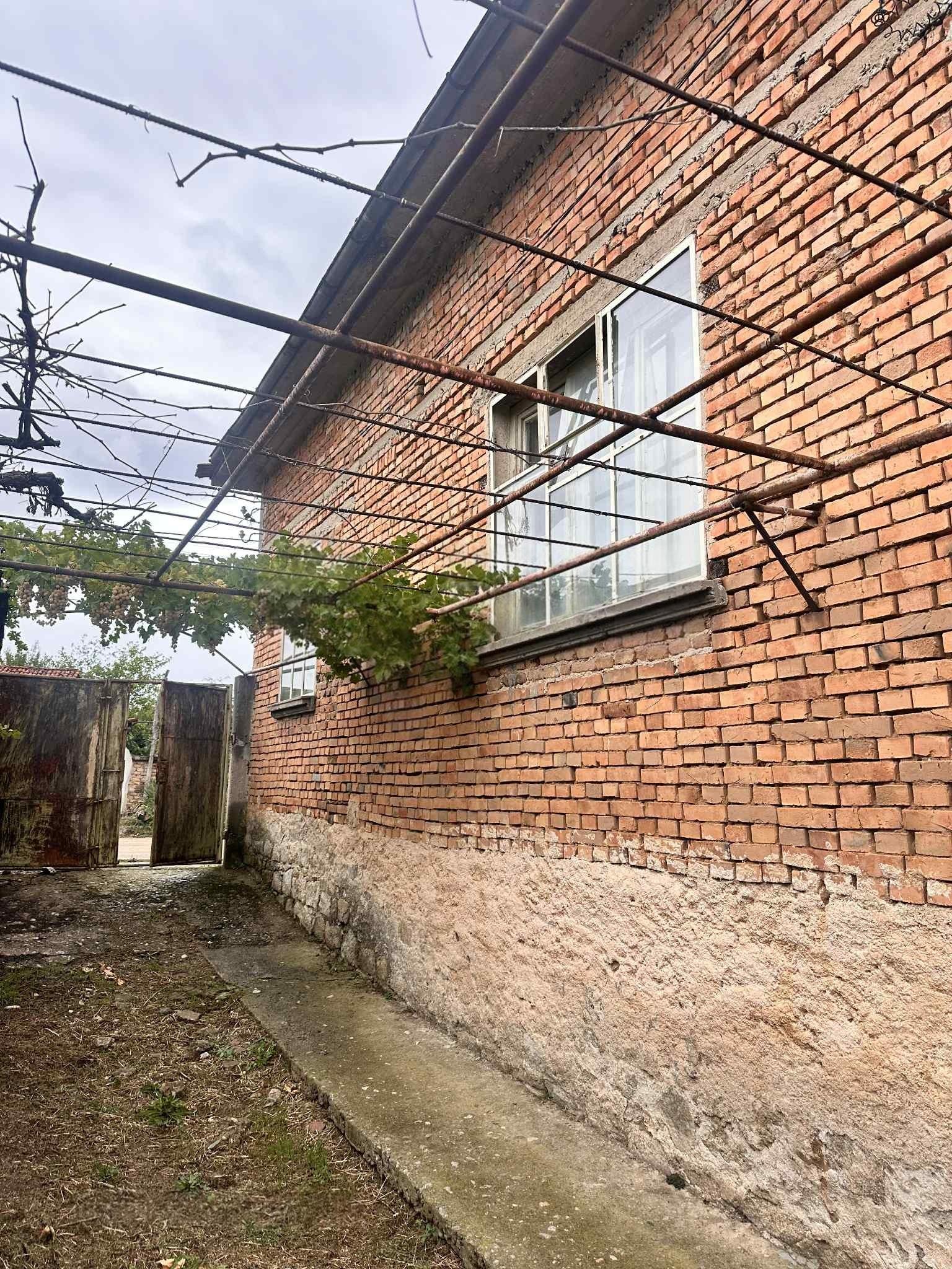 House for Sale in Karavelovo, Plovdiv