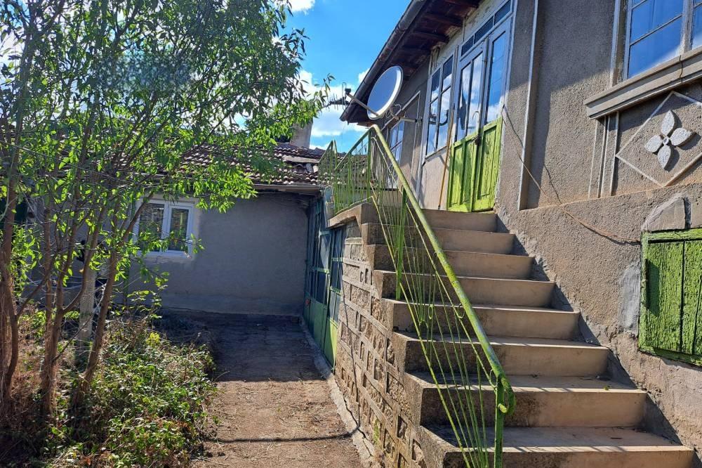 House for Sale in Vetrino, Varna