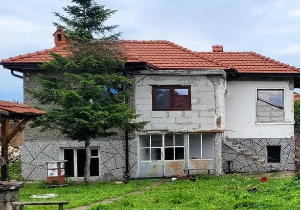 House for Sale in Izbeglii, Plovdiv