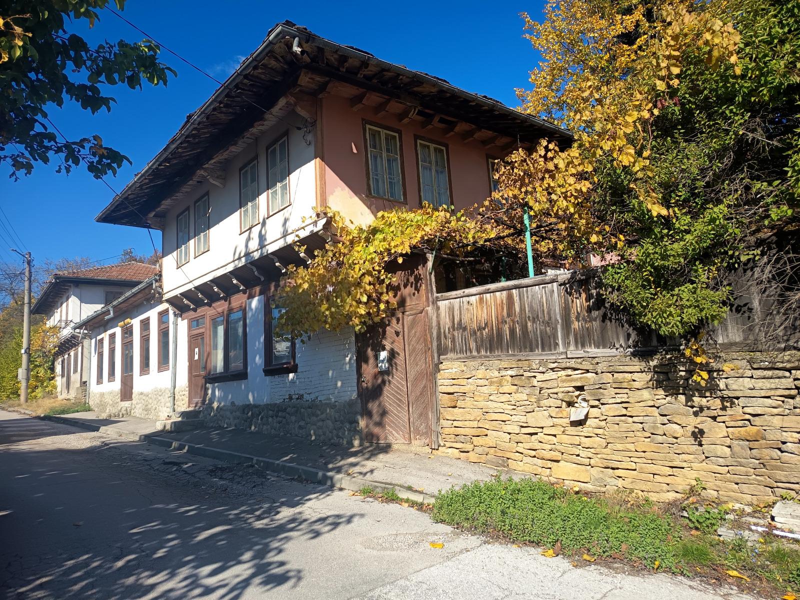 House for Sale in Lesicharka, Gabrovo
