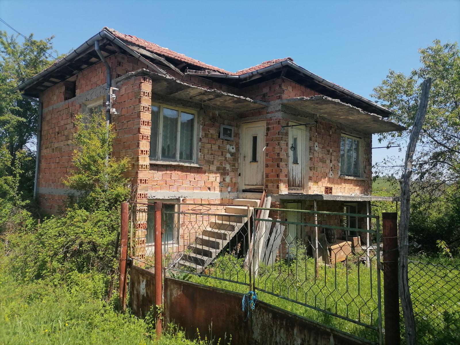 House for Sale in Debel dyal, Gabrovo
