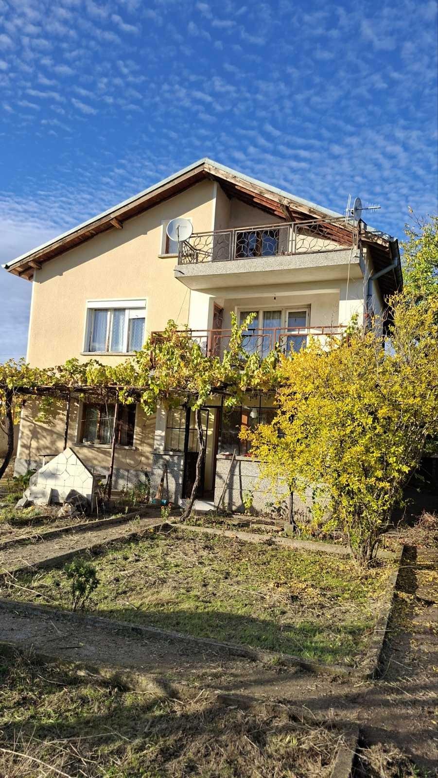 House for Sale in Karavelovo, Plovdiv