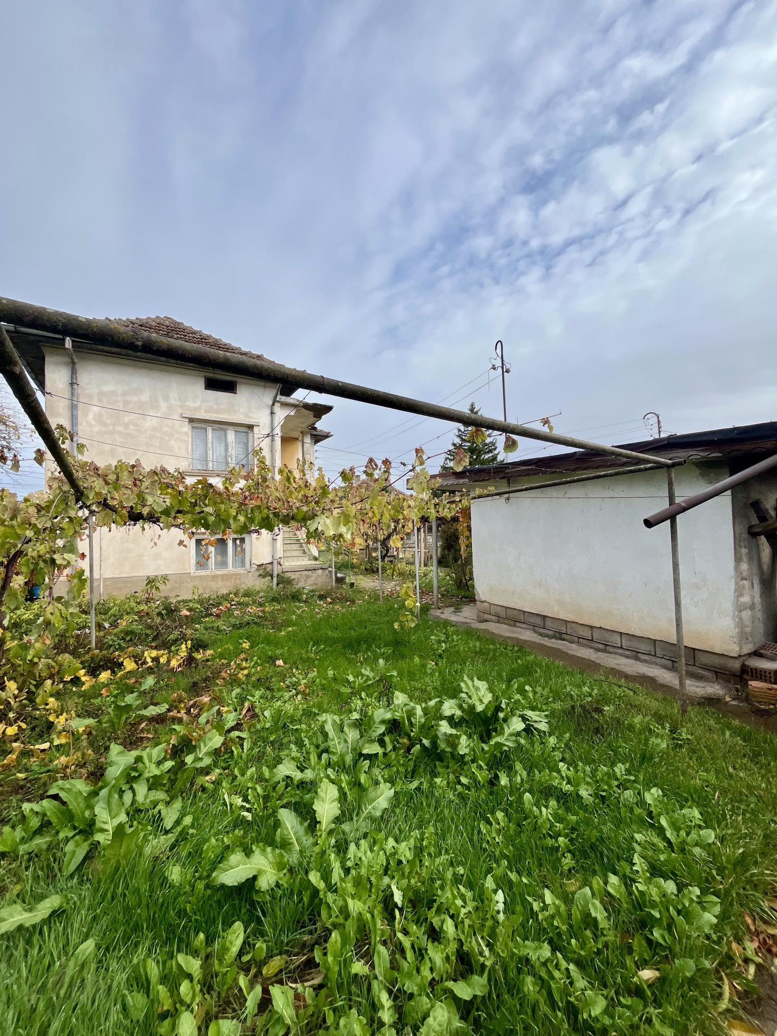 House for Sale in Kravoder, Vratsa