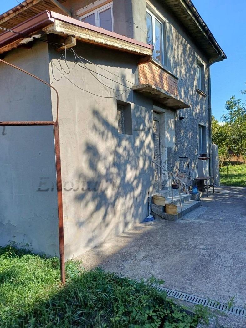 House for Sale in Pernik, Tsarkva