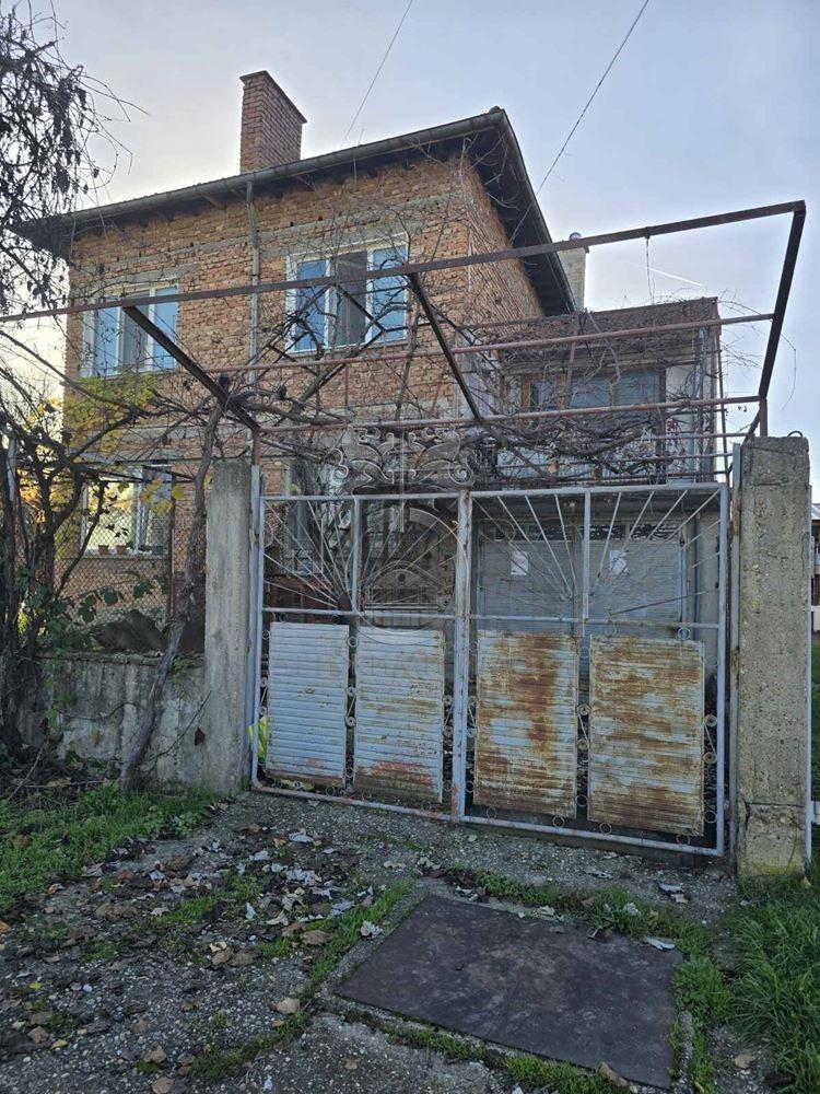House for Sale in Debelets, Veliko Tarnovo