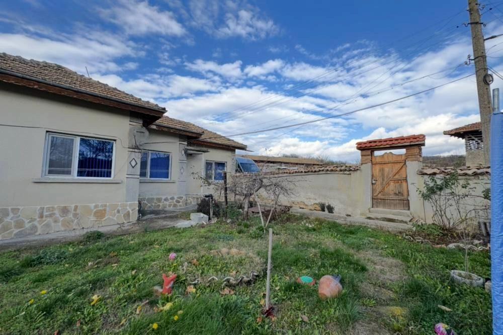 House for Sale in Drinovo, Targovishte