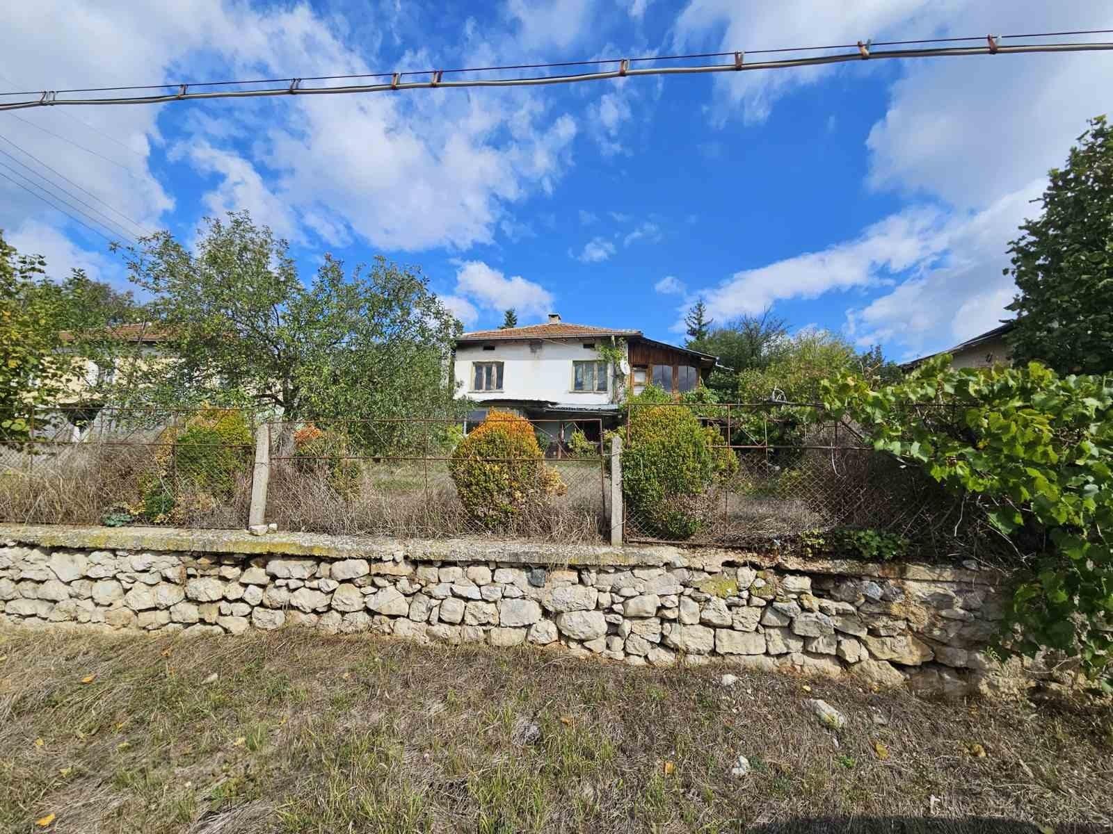 House for Sale in Tsatsarovtsi, Sofia Province