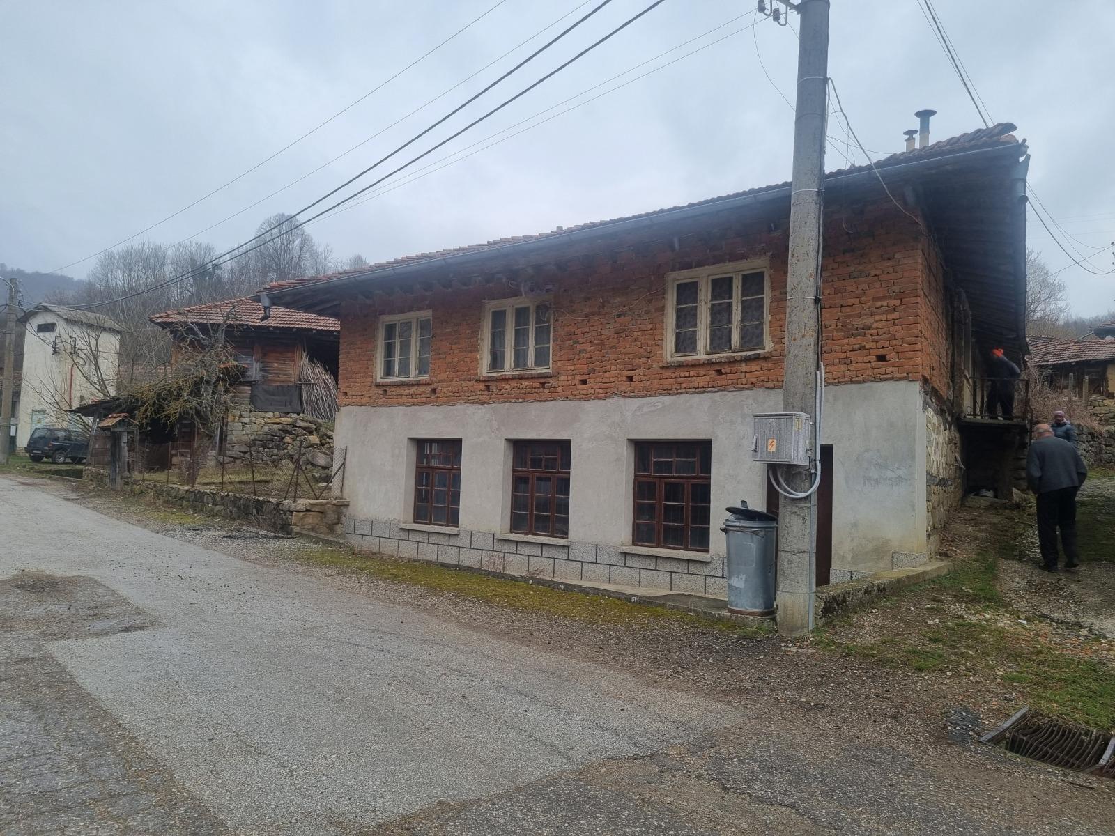 House for Sale in Drenta, Veliko Tarnovo