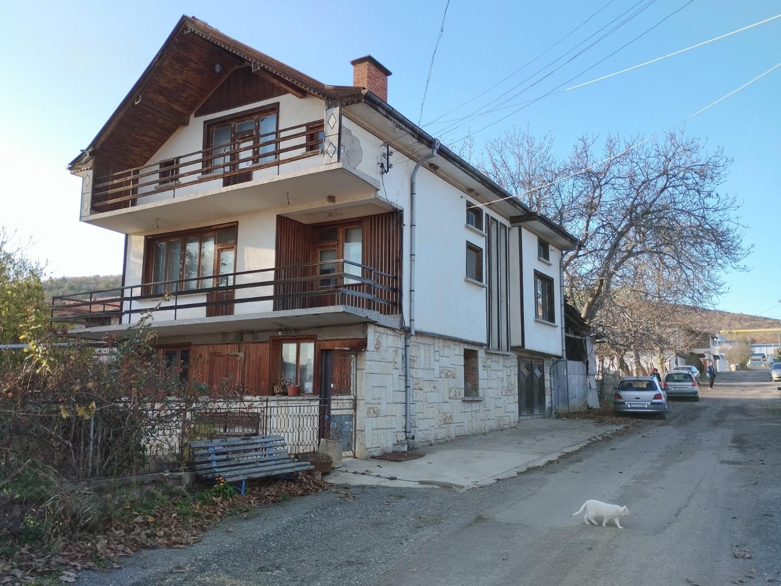 House for Sale in Bogomilovo, Stara Zagora