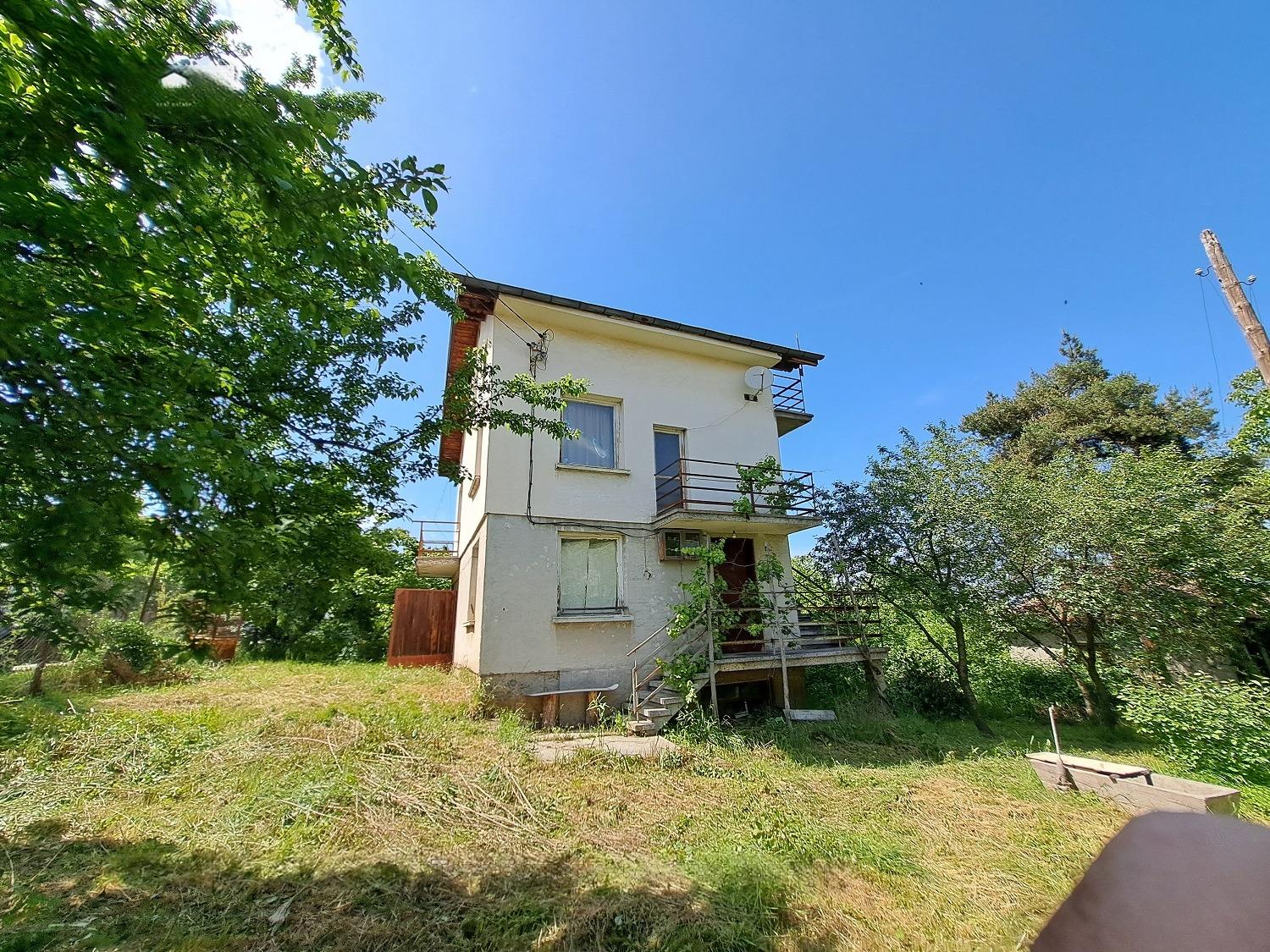 Villa for Sale in Izvor, Pernik