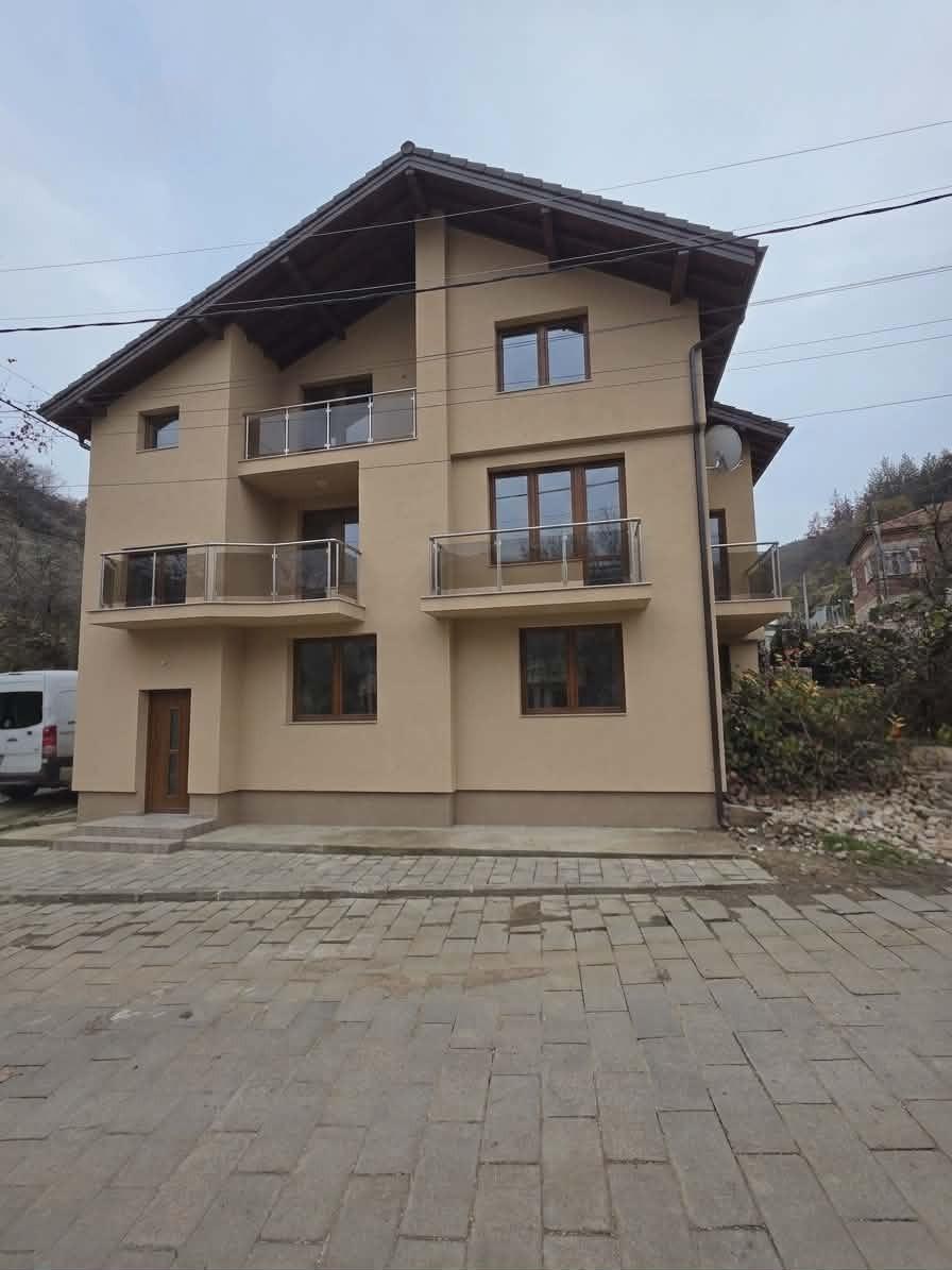 House for Sale in Brestovitsa, Plovdiv
