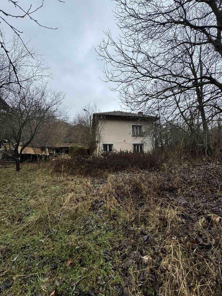 House for Sale in Gintsi, Sofia Province