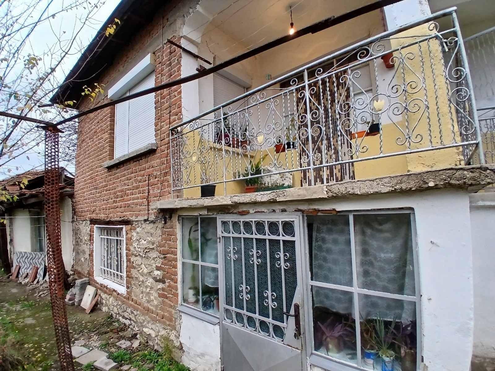 House for Sale in Zlatovrah, Plovdiv