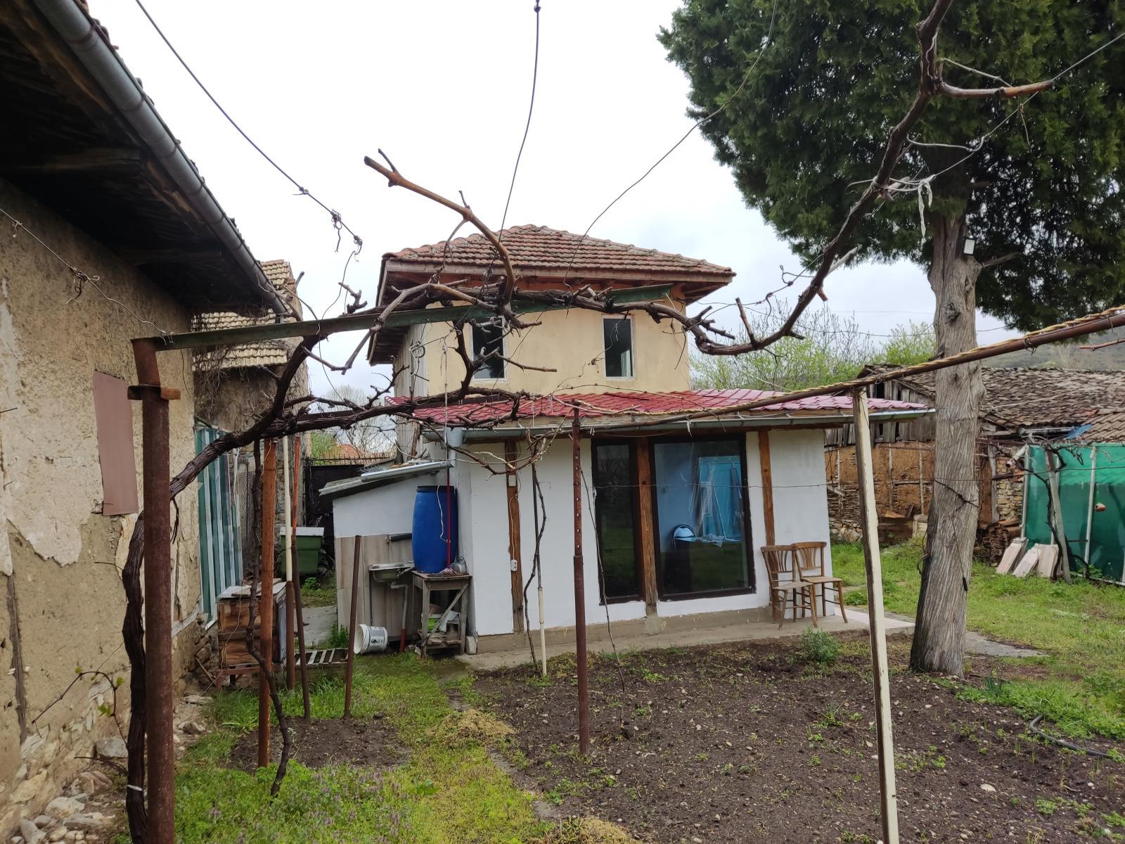 House for Sale in Samovodene, Veliko Tarnovo