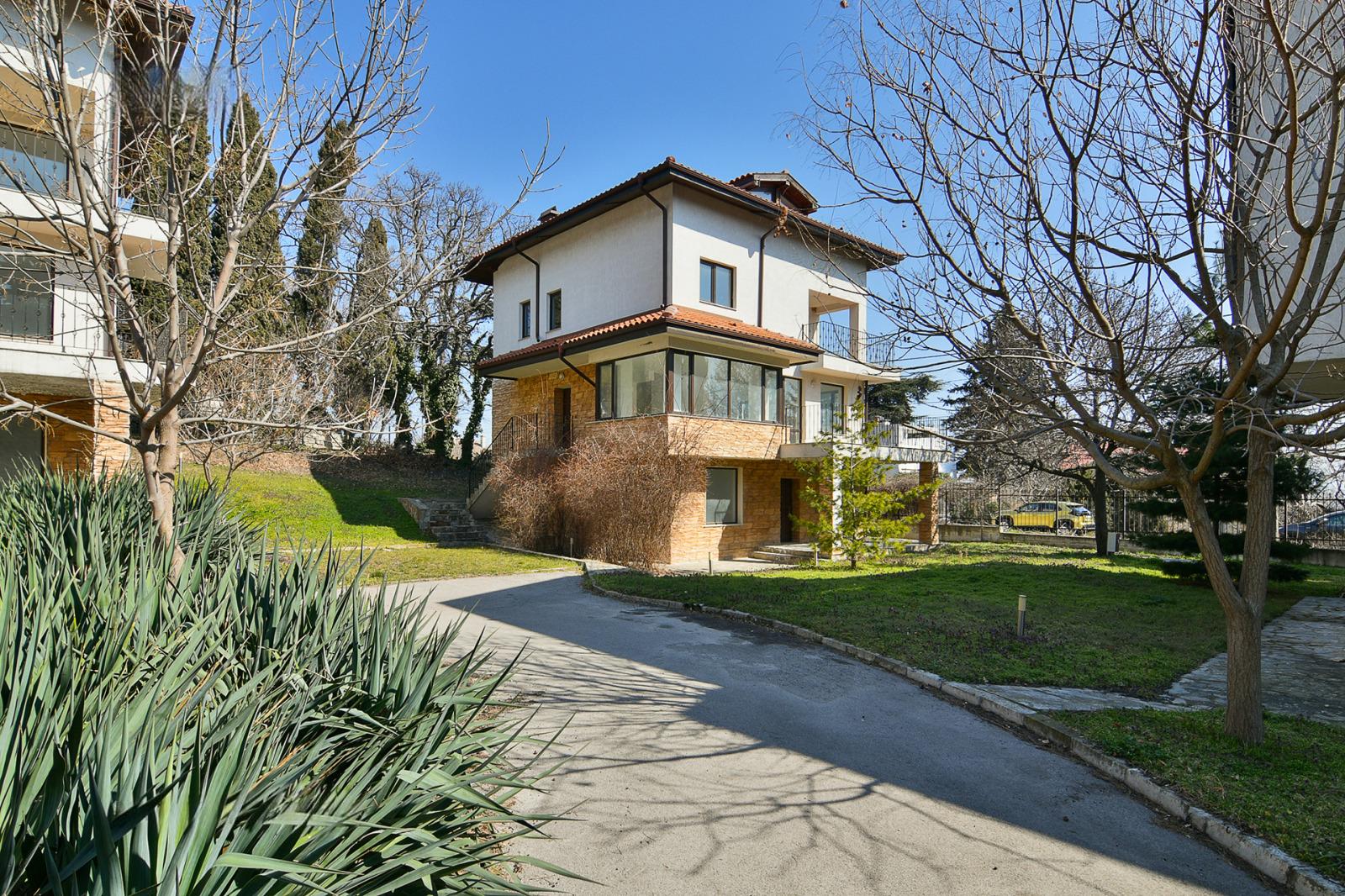 House for Sale in Varna, Dolna Traka Area