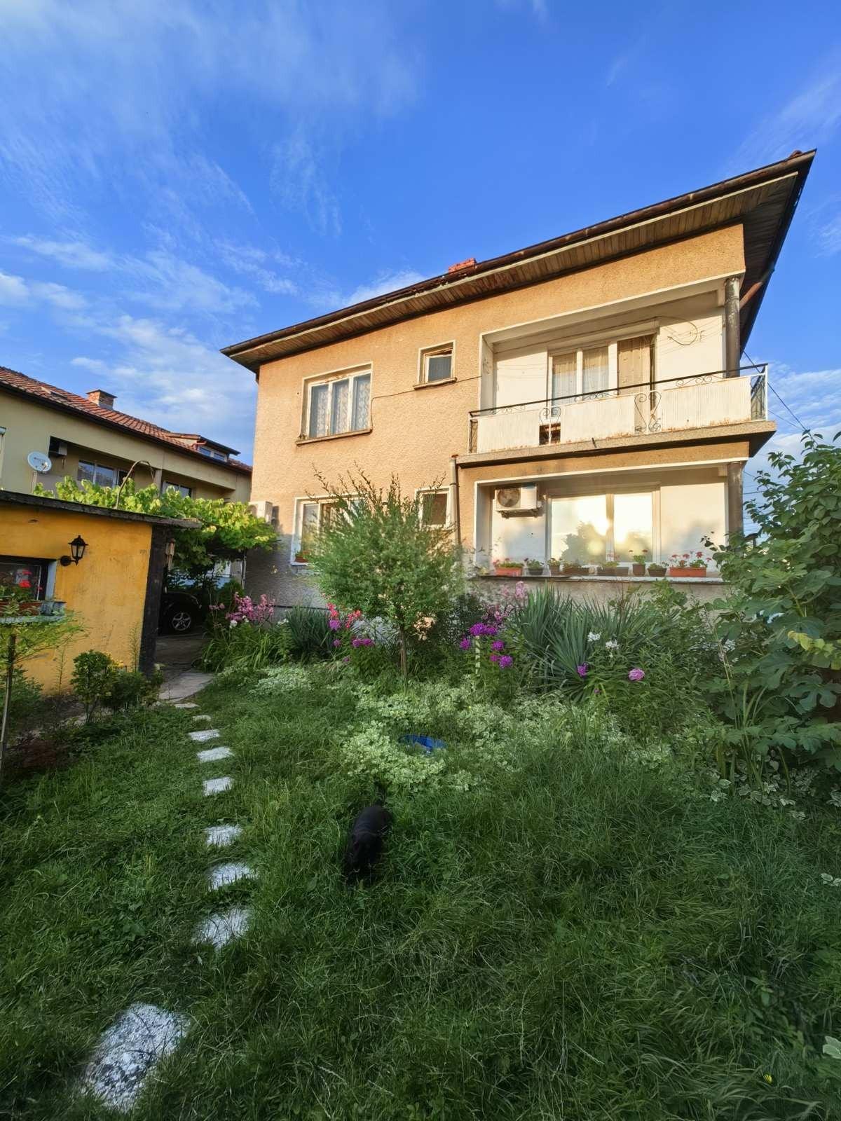 House for Sale in Pernik, Mogiliche