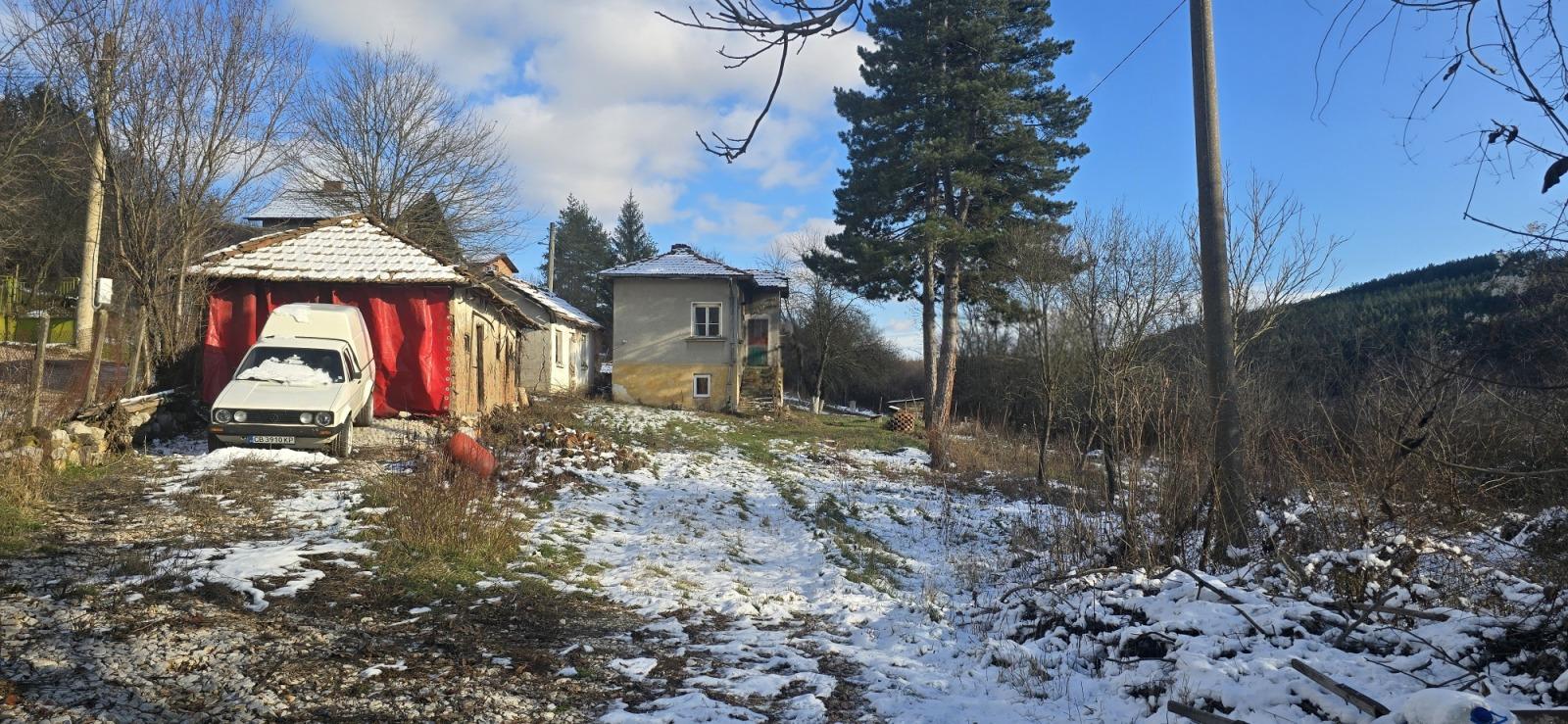 House for Sale in Tsatsarovtsi, Sofia Province