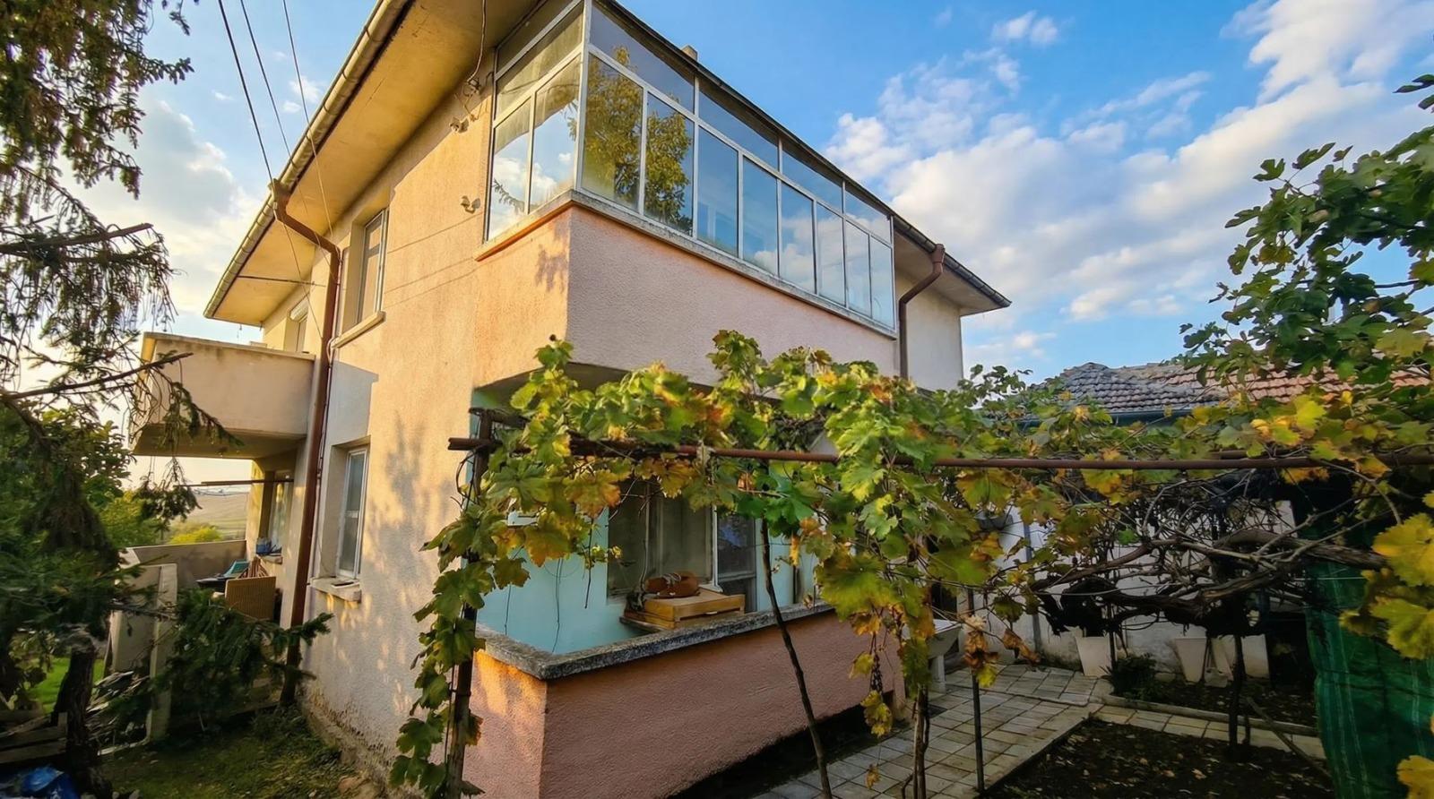 House for Sale in Burgas, Marinka