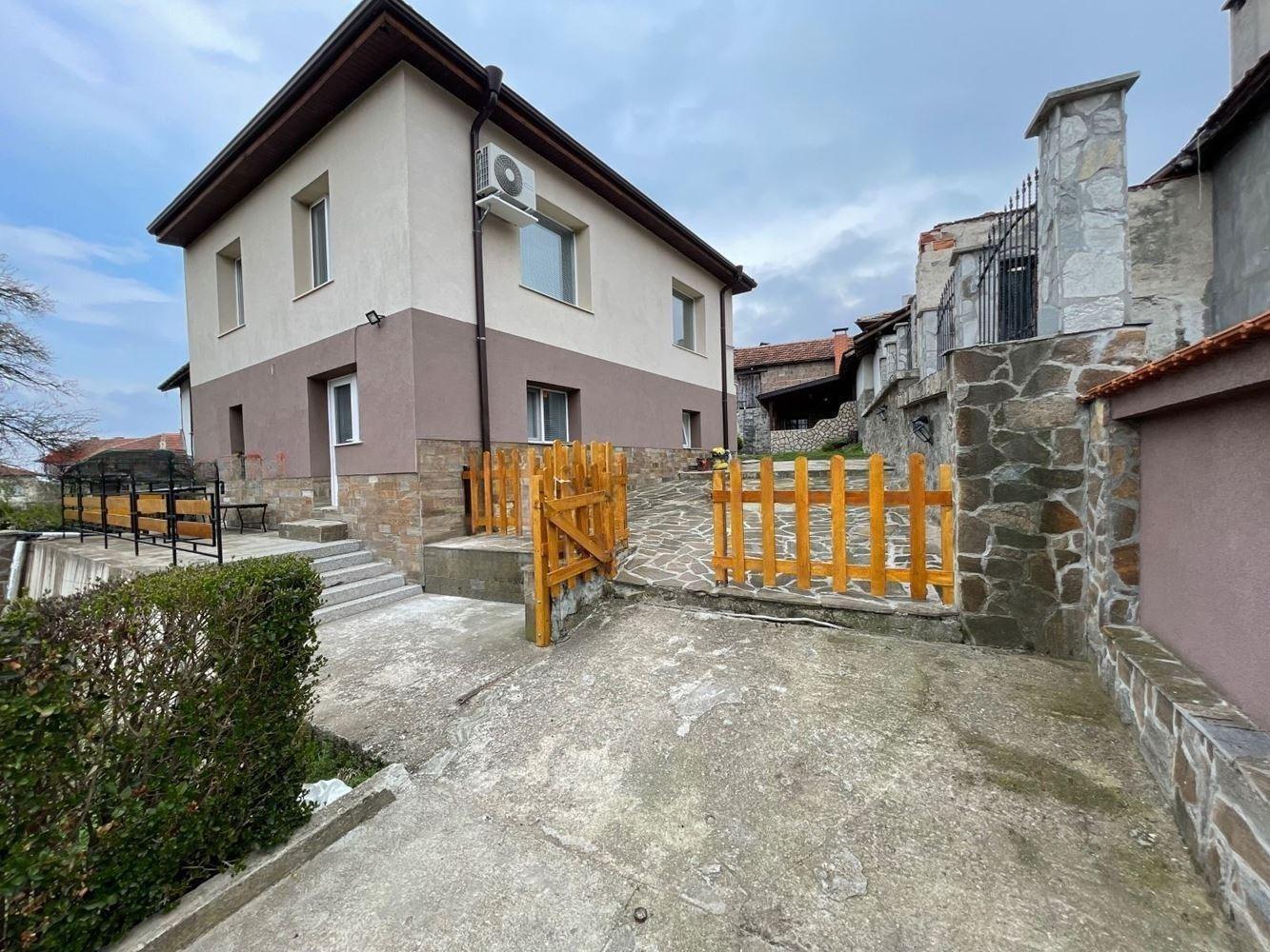 House for Sale in Kostenets, Sofia Province