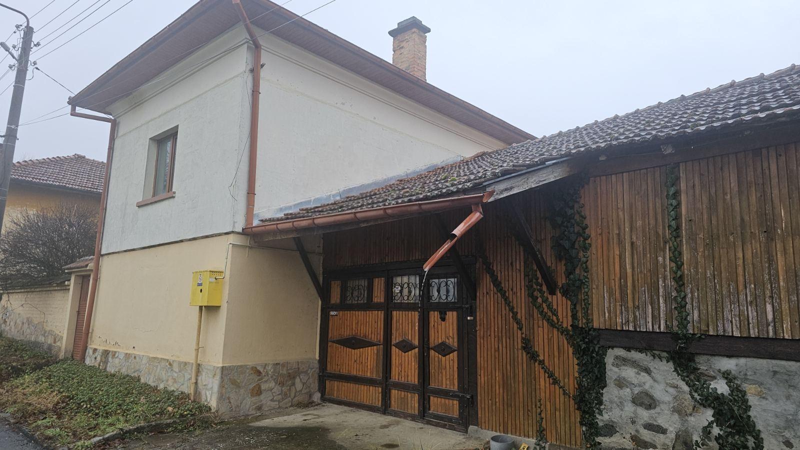 House for Sale in Trudovets, Sofia Province