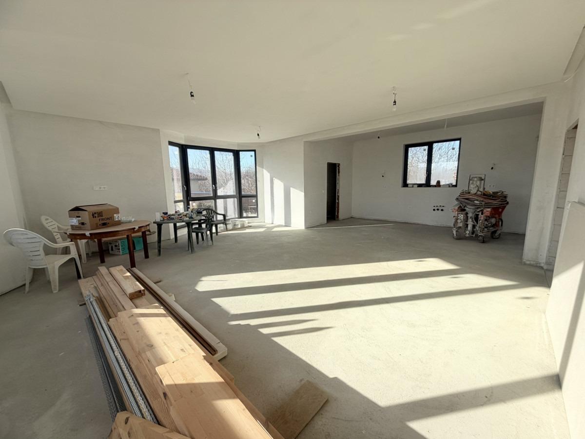 House for Sale in Zlatitrap, Plovdiv