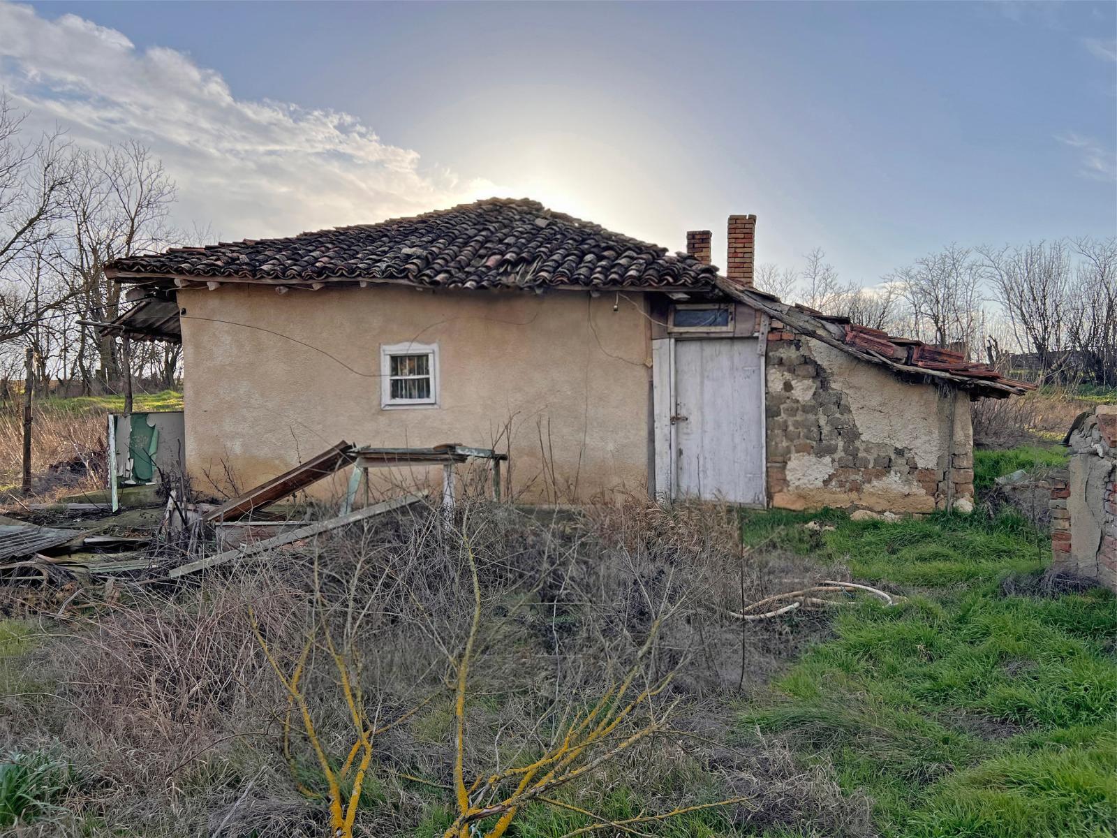 House for Sale in Karamanite, Varna
