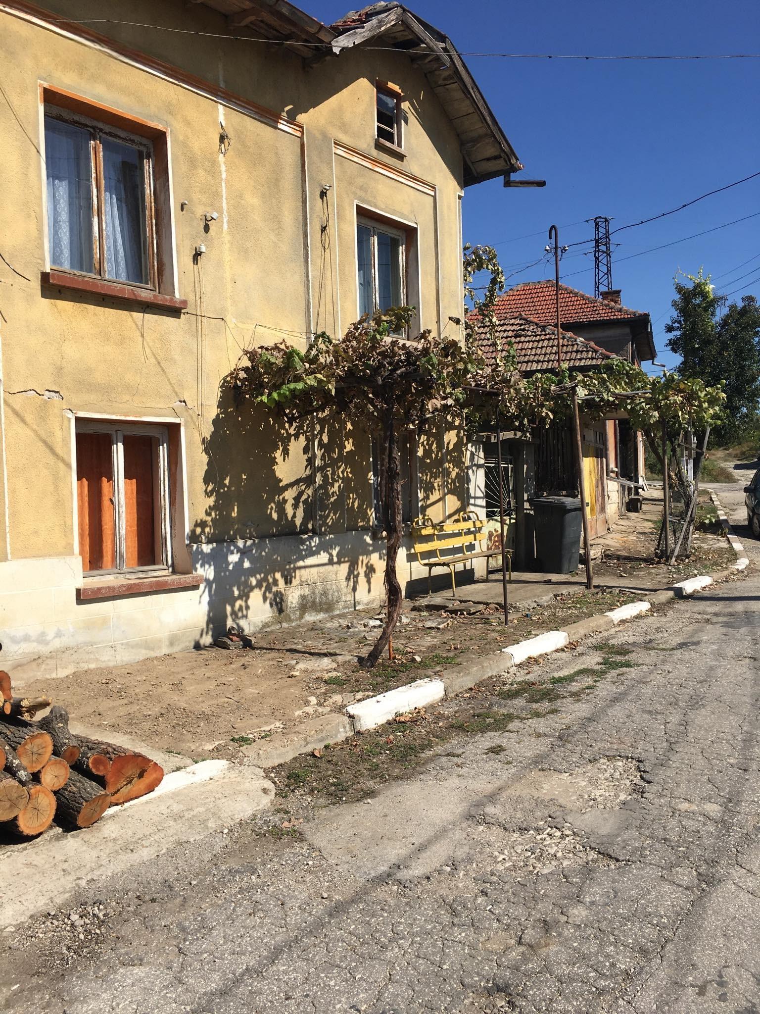 House for Sale in Brestovets, Pleven