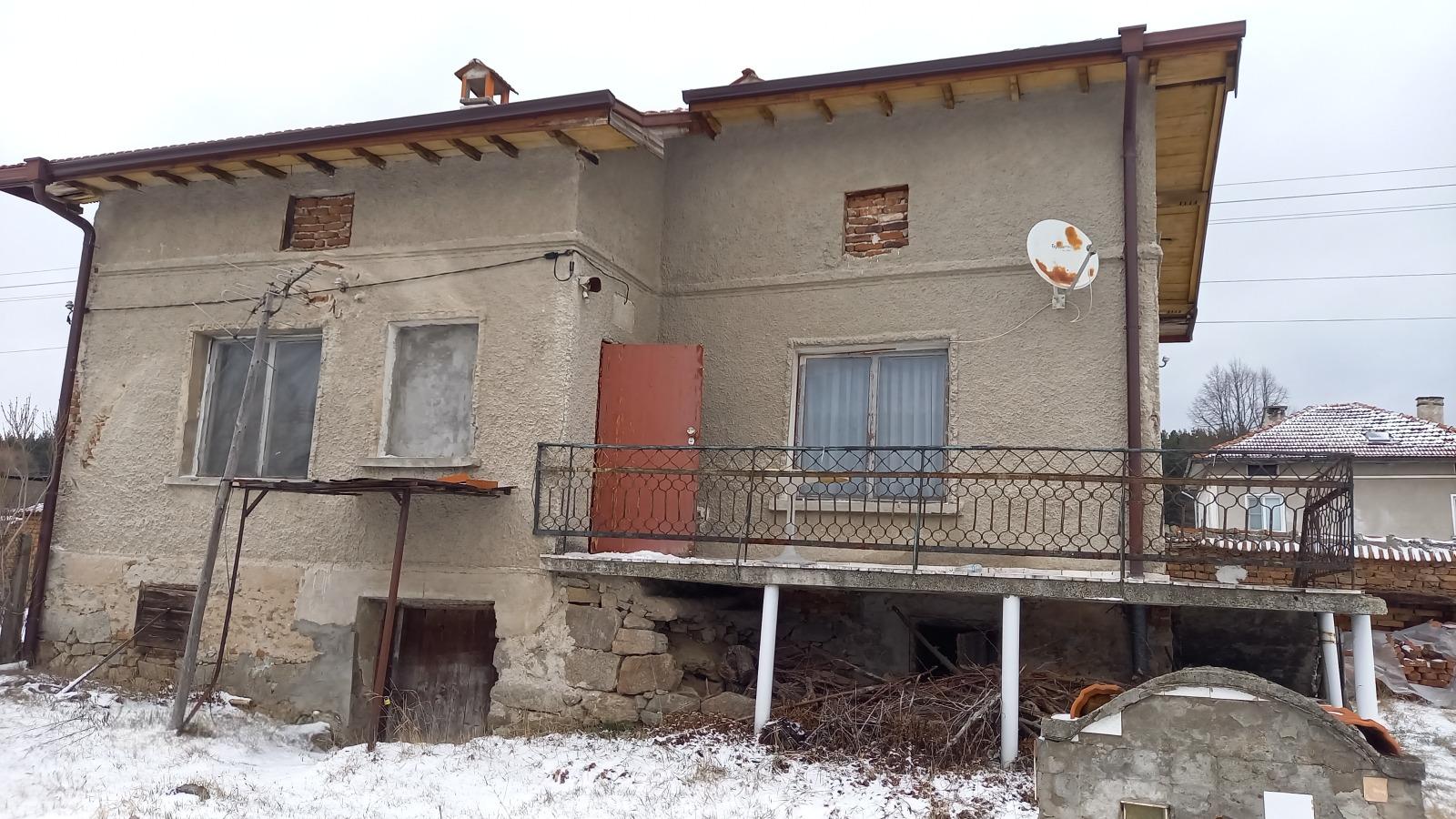 House for Sale in Relovo, Sofia Province