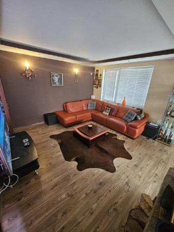 House for Sale in Brestnik, Plovdiv