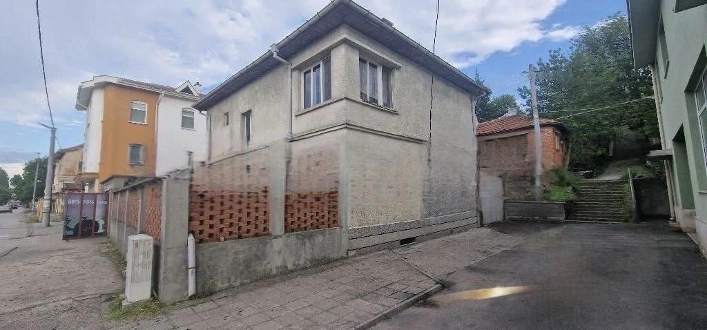 House for Sale in Haskovo, Uchilishtni
