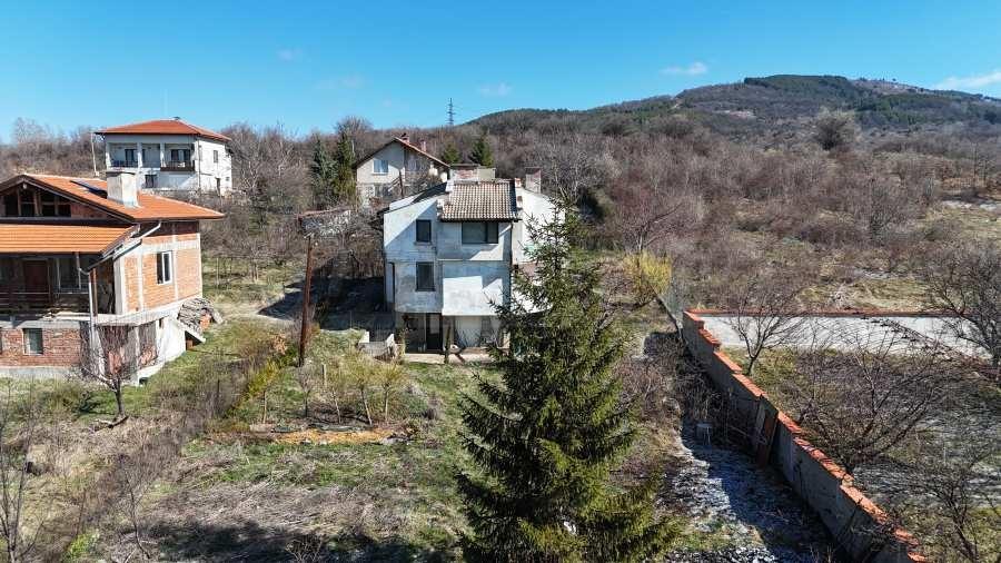 House for Sale in Golemo Buchino, Pernik