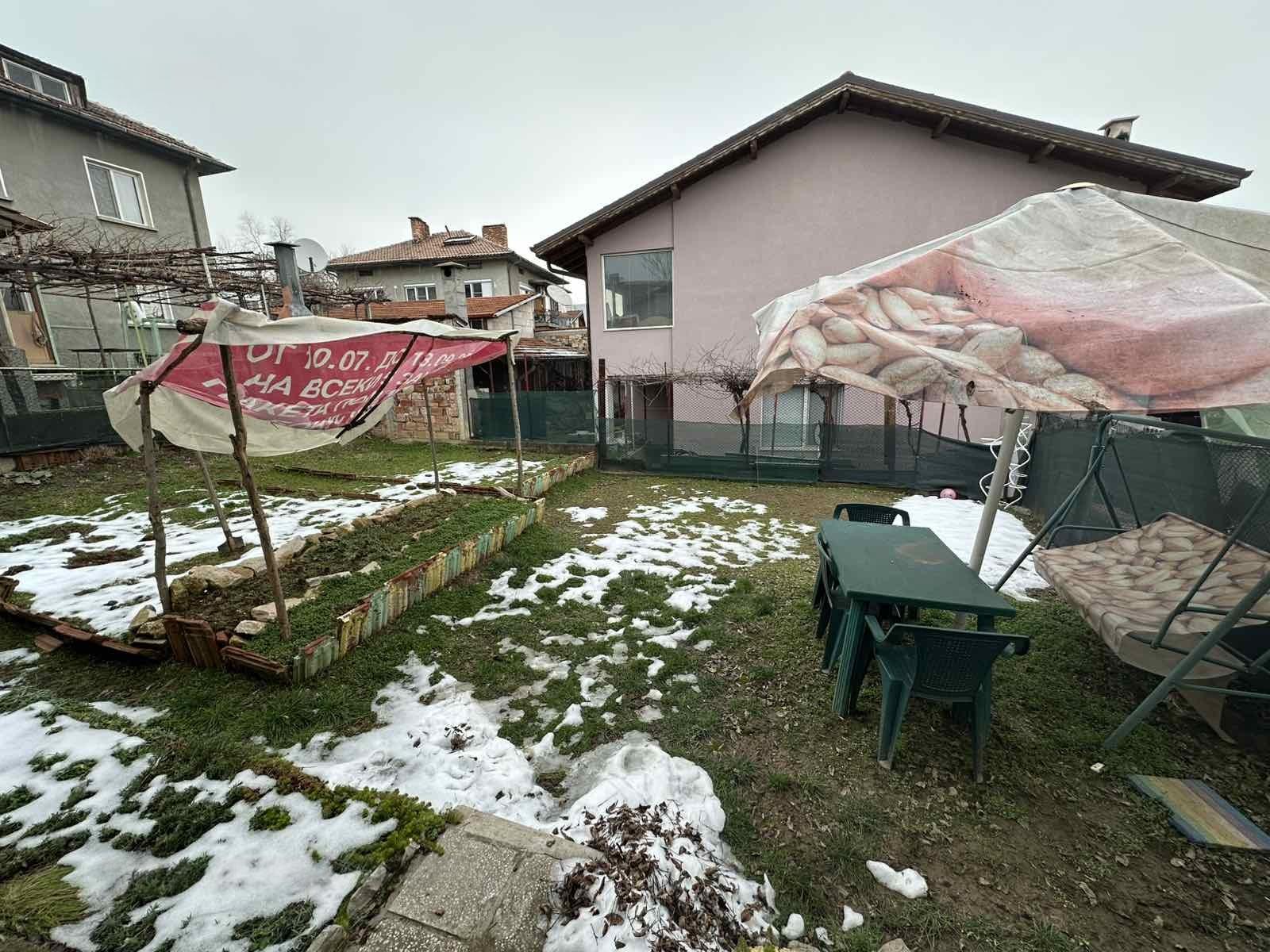 House for Sale in Pleven, Wider Center